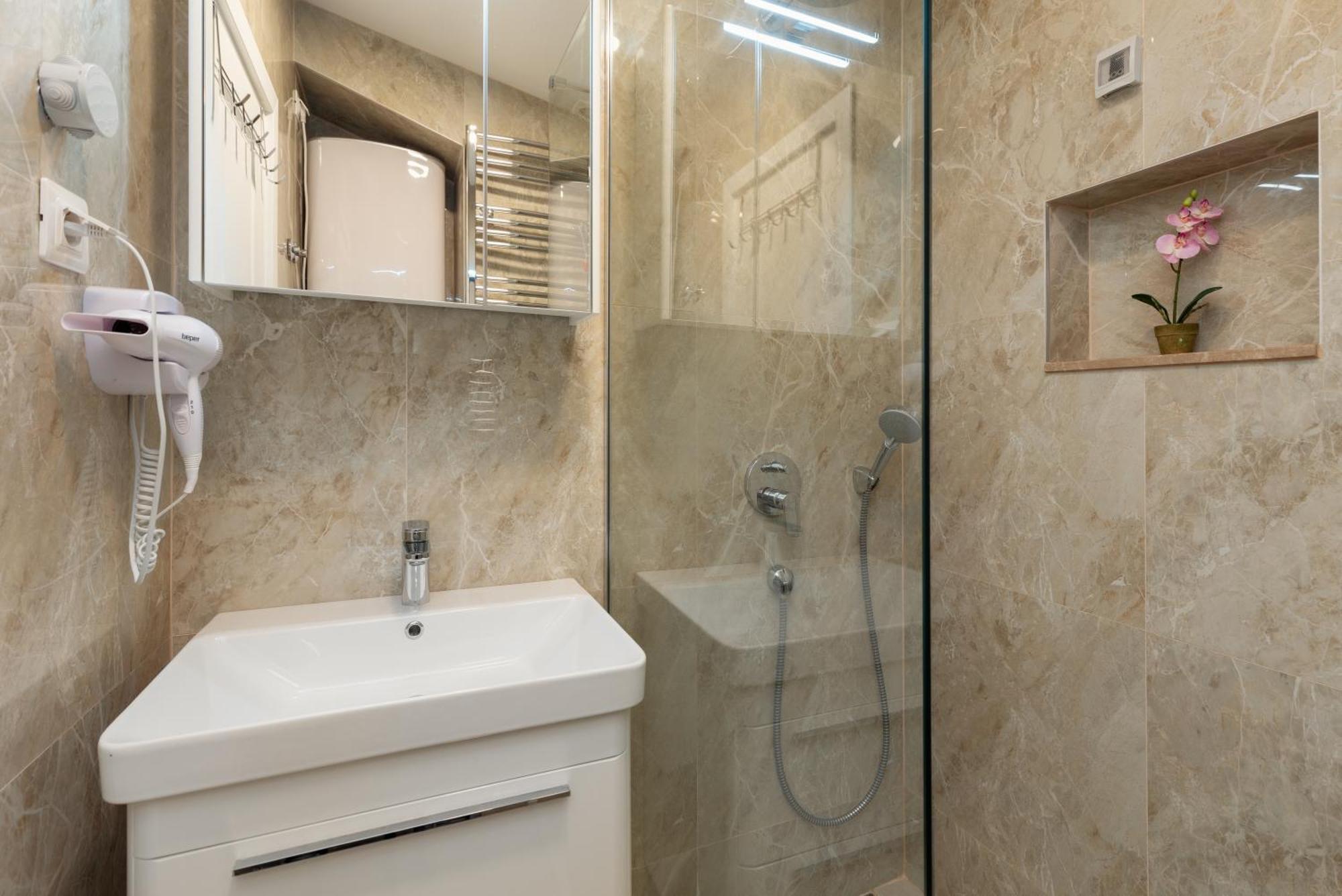 Ocea Studio Apartments Kotor Extérieur photo