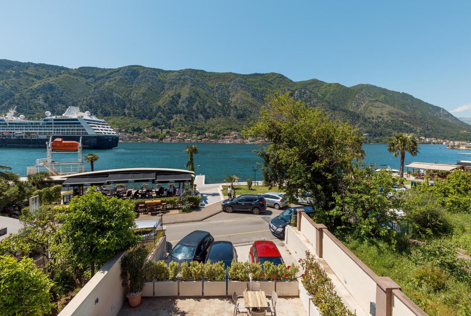 Ocea Studio Apartments Kotor Extérieur photo